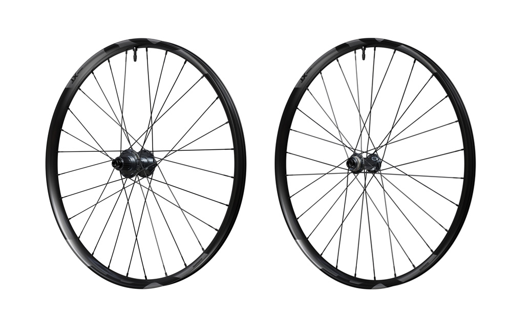 whm8200.jpg SHIMANO RUEDAS XT M8200 29¨ TLR 12V - Imagen 1